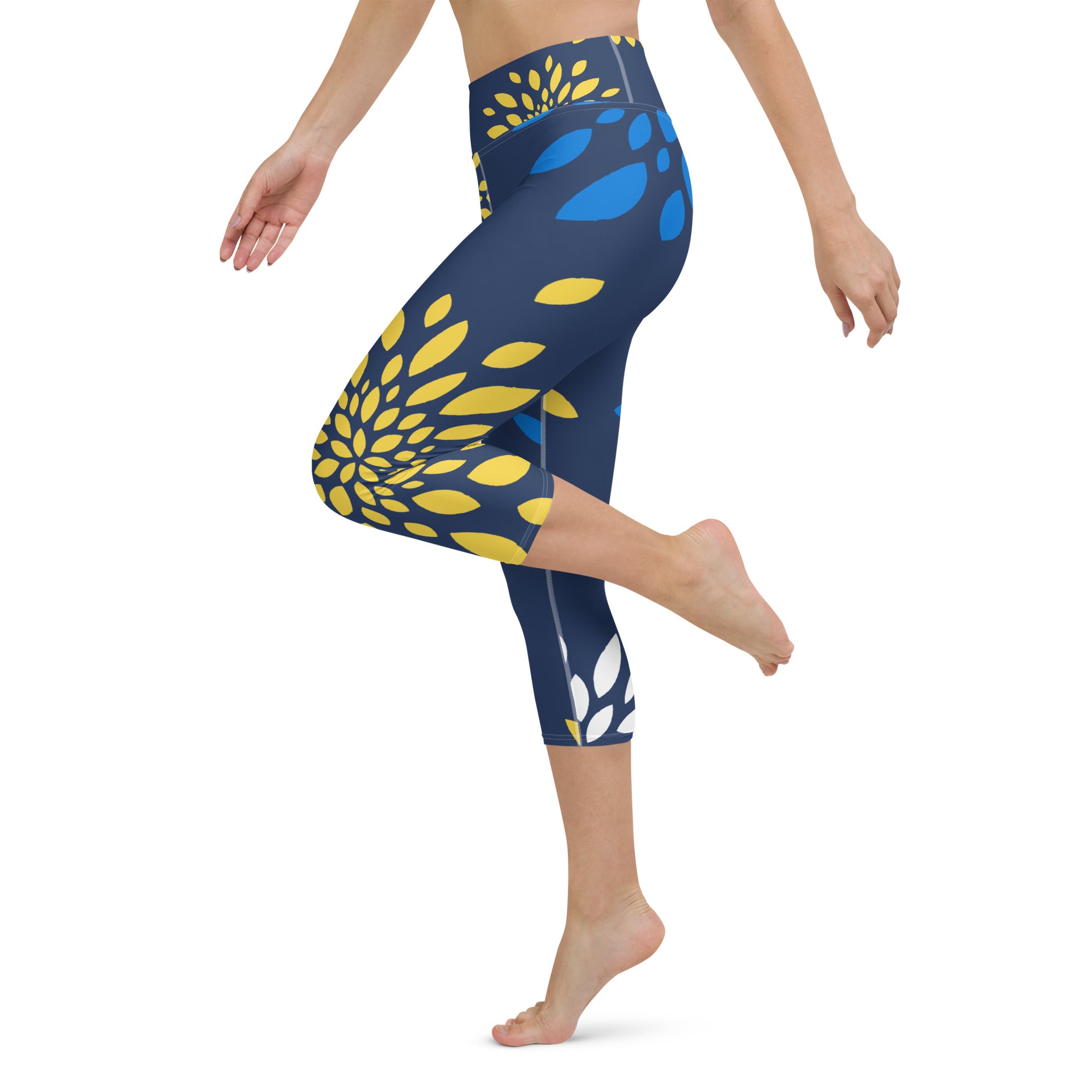 Petal Yoga Capri Leggings